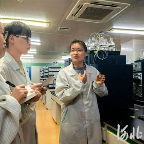 �ӱ��ձ���һ�߼���ح��ҩ����� �ŷ�������